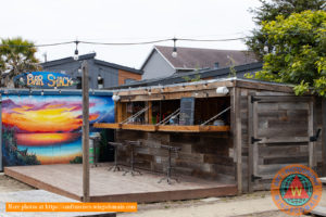 wingsdomain,halfmoon,half,moon,bay,barnalicious,highway 1,highway,one,coffee,beer,garden,bar,bars,trail,rest,truck,stop,outdoor,outdoors,beach,town,bum,life,fast food restaurants,fast food restaurant,restaurant,restaurants,restaurant sign,restaurant signs,hamburger,hamburgers,fries,french fries,california,cuisine,small,rustic,eat,eatery,food,foods,pillar,point,harbor,sign,signs,signage,americana,roadside,back,road,roads,side,backroad,backroads,the,and,wing tong